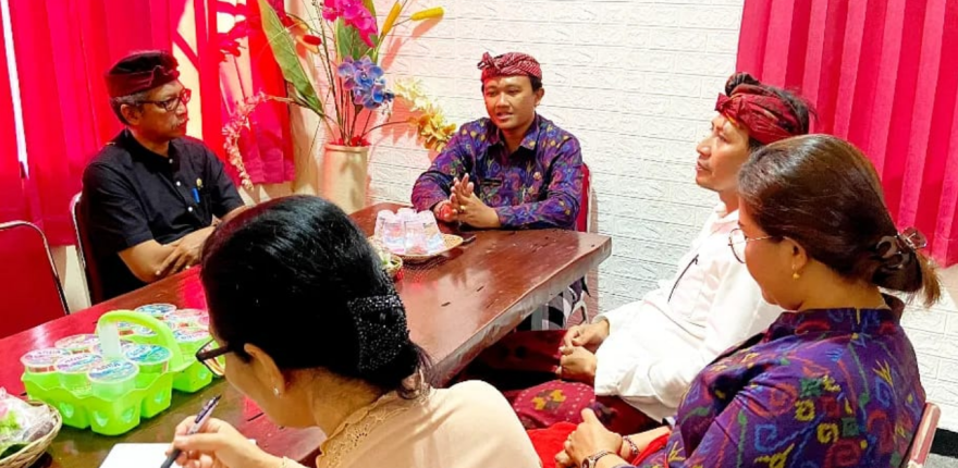 Komisi Informasi Provinsi Bali Kunjungi Desa Kukuh Kerambitan